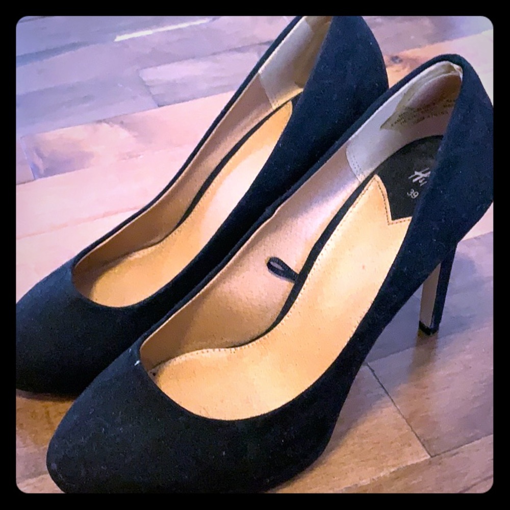 Black heels